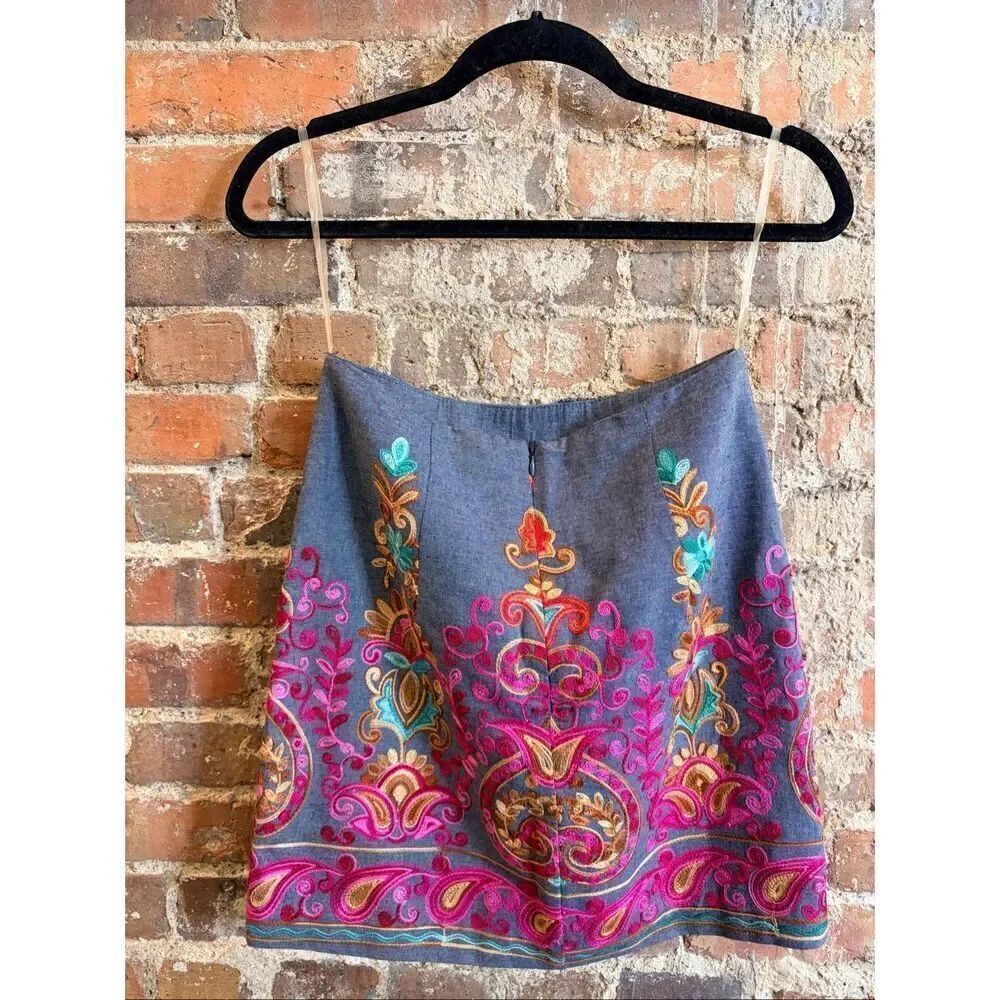 ENTRO • Multi Embroidered Floral Denim Above-knee Skirt • Ladies Size S NWT